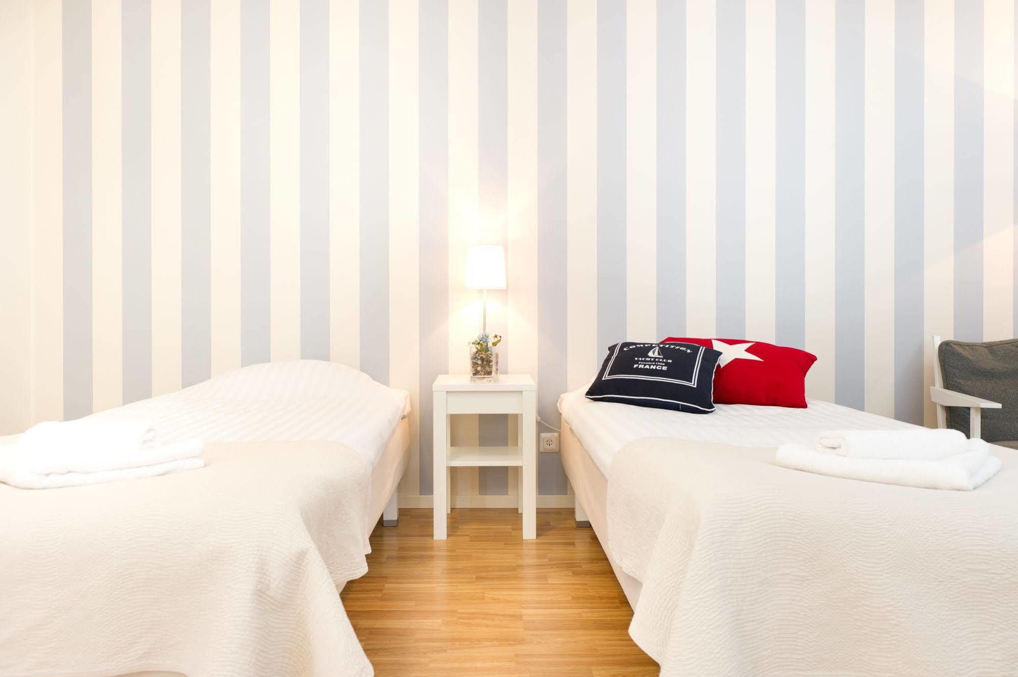 Attendo Park Hotell Huddinge Eksteriør bilde